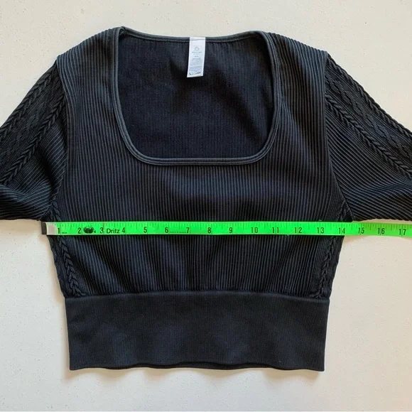 Aerie Offline Black Seamless Cable Cropped Square Neck Long Sleeve Top NWT - Picture 9 of 12